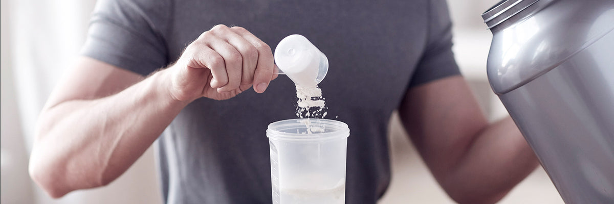 1500x500_WIE-HÄUFIG-SOLLTE-MAN-EINEN-PROTEIN-SHAKE-NUTZEN (1)